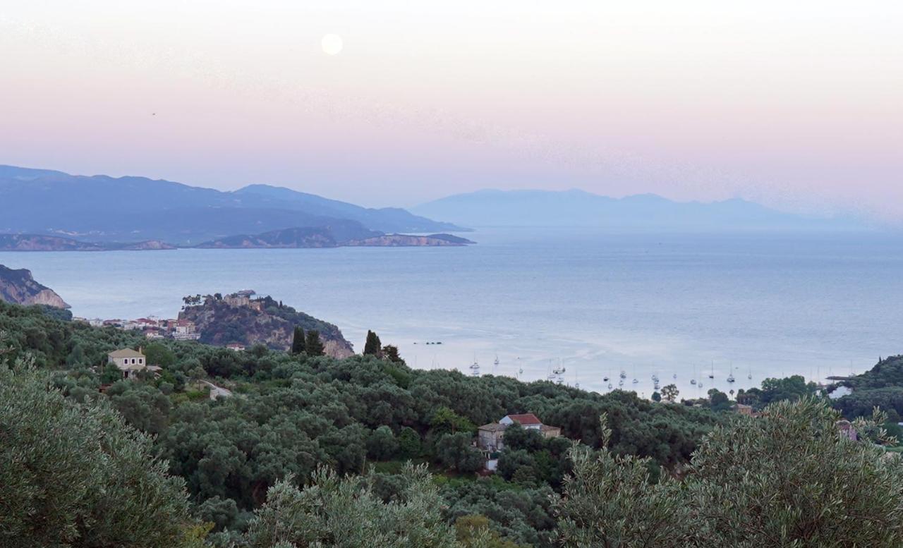 Moonlight Suites Parga Buitenkant foto